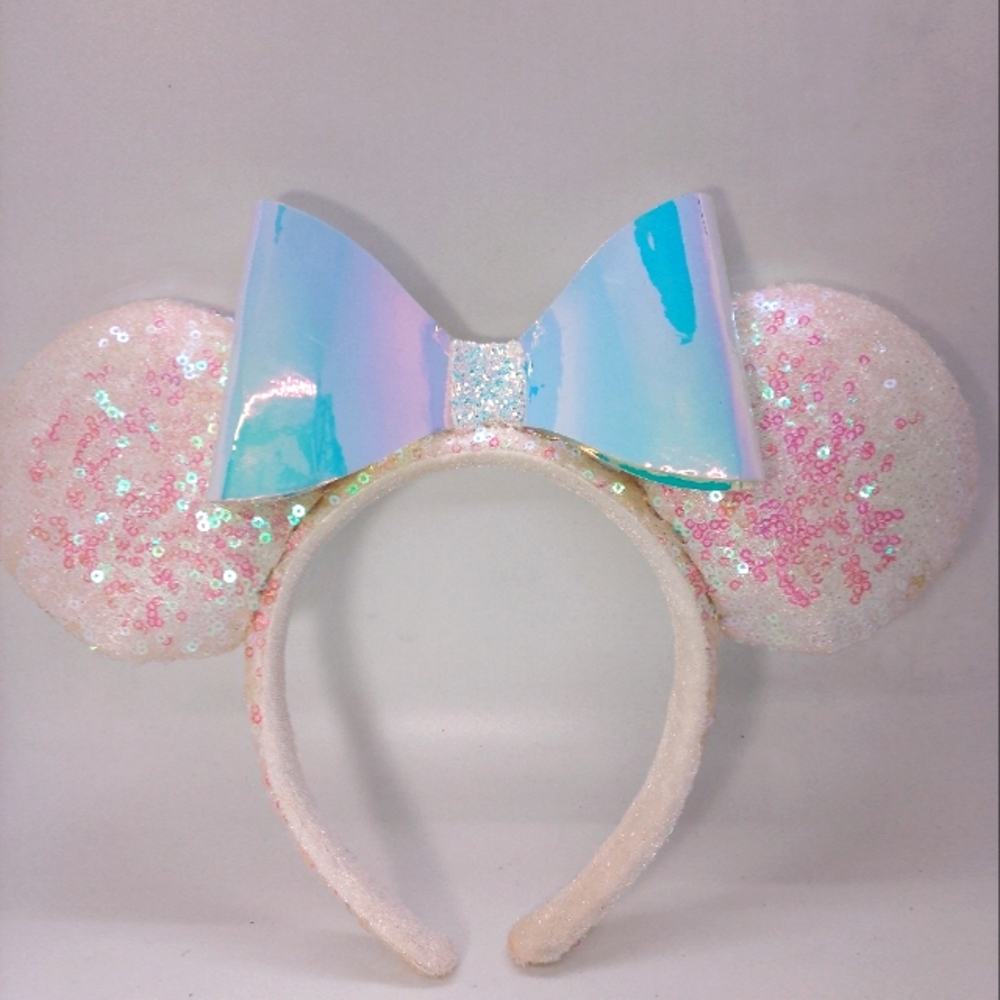 NWOT Disney Minnie Mouse Iridescent Sequin Headband with Ears and Bow